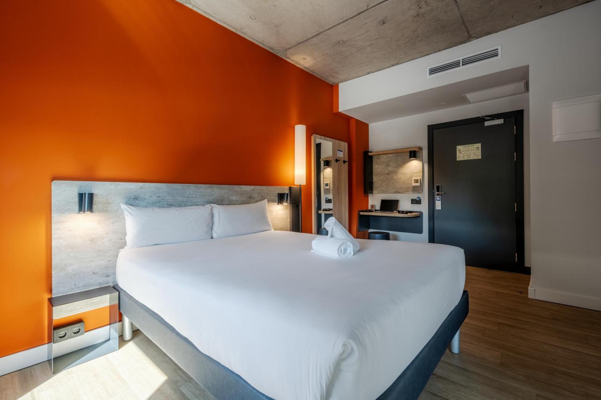 Ibis Budget Madrid Aeropuerto Extérieur photo