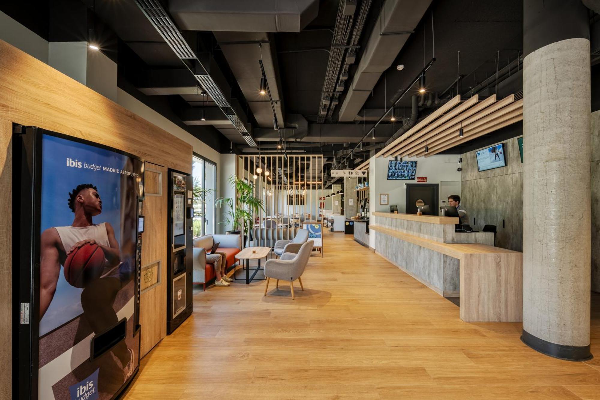 Ibis Budget Madrid Aeropuerto Extérieur photo